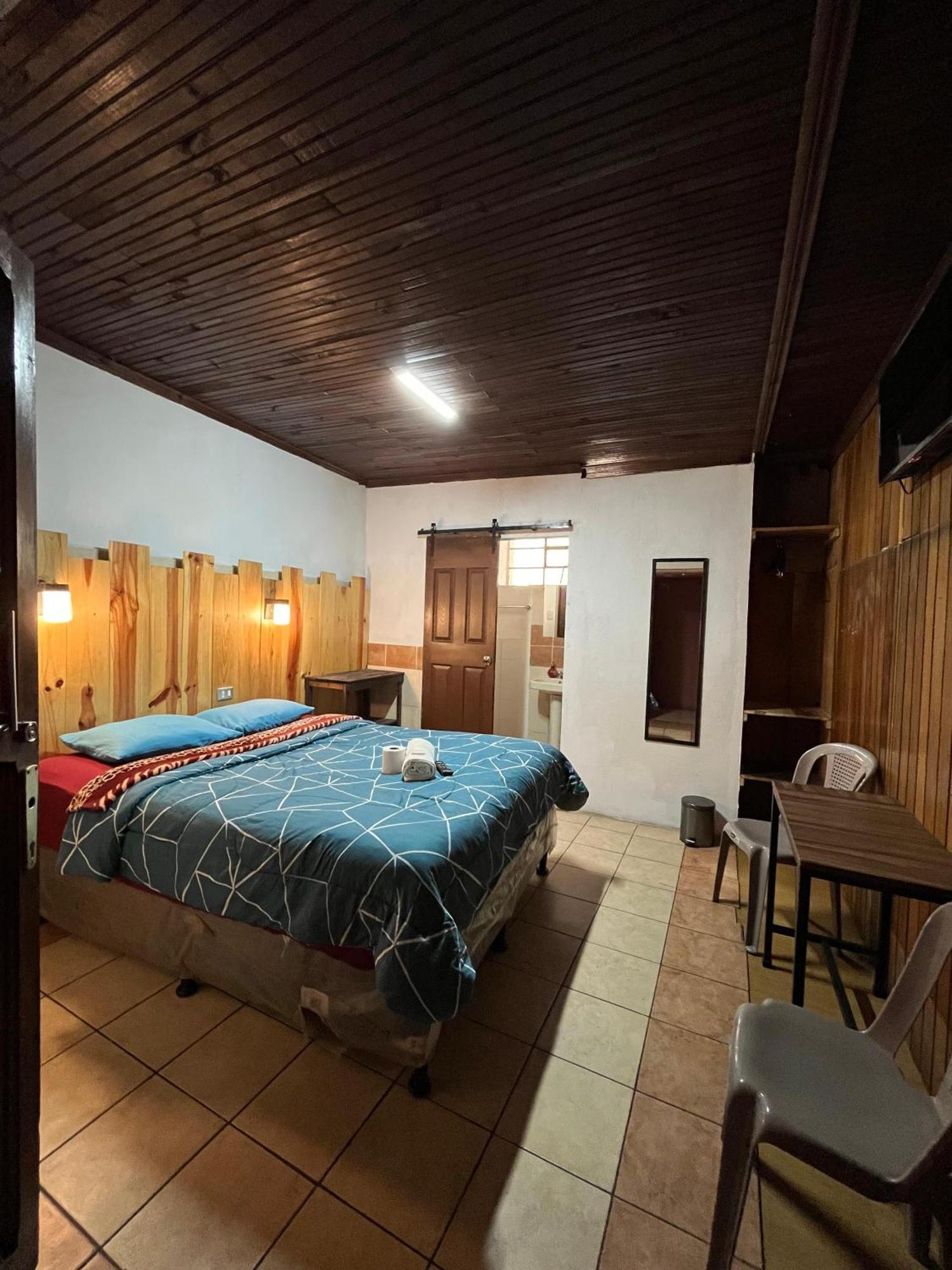 Hostal Choja Quetzaltenango ภายนอก รูปภาพ